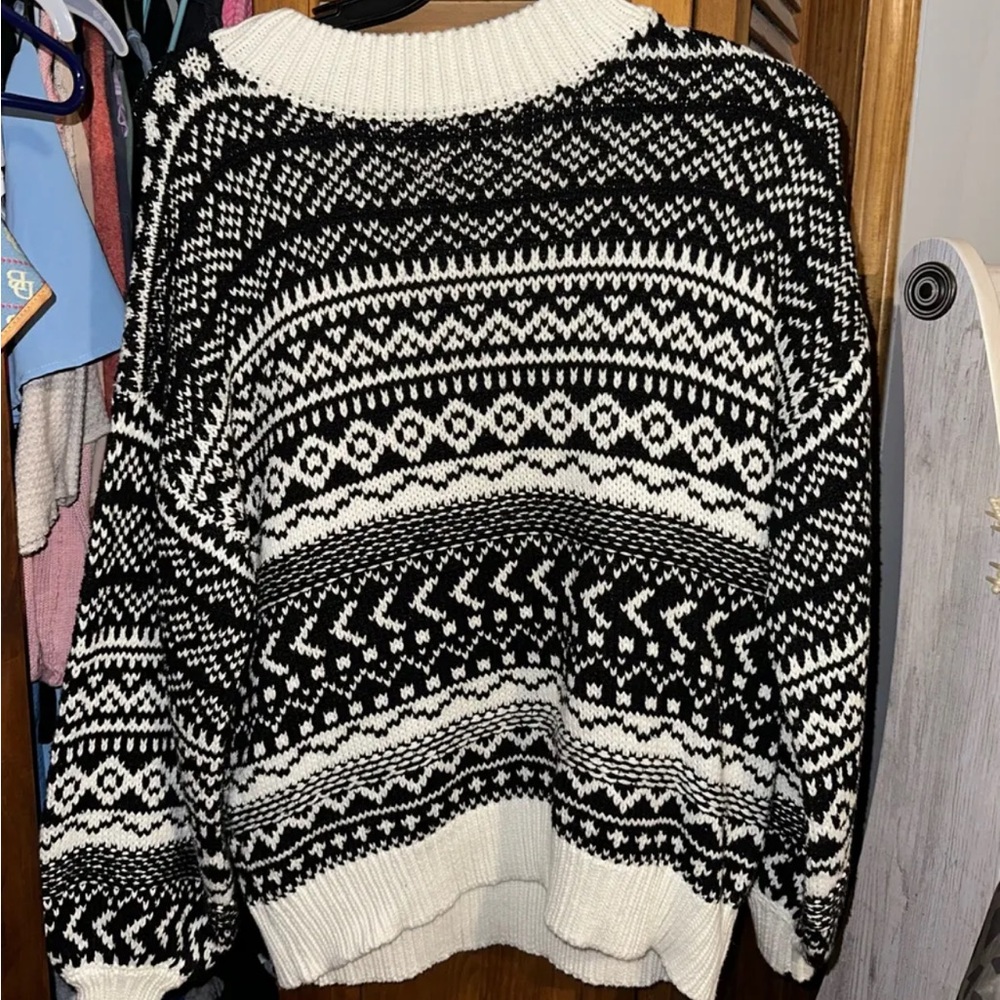 Pink Lily Black and White Patterned Turtleneck Sweater